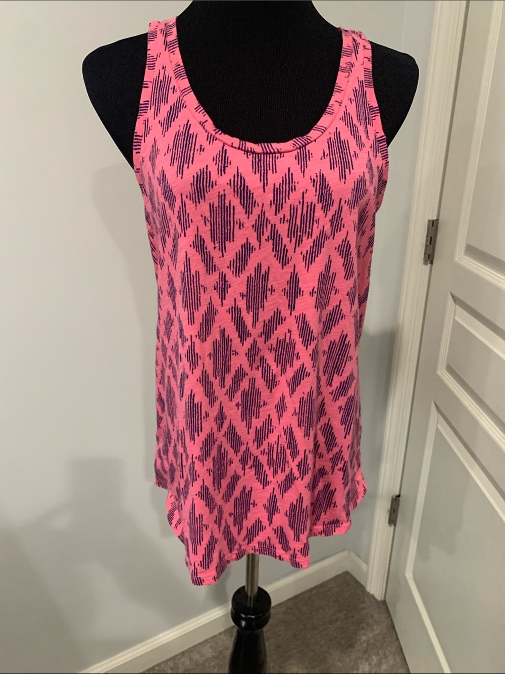 LOFT Pink Tank Top with Navy Geometric Print